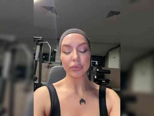 MistressX555 webcam