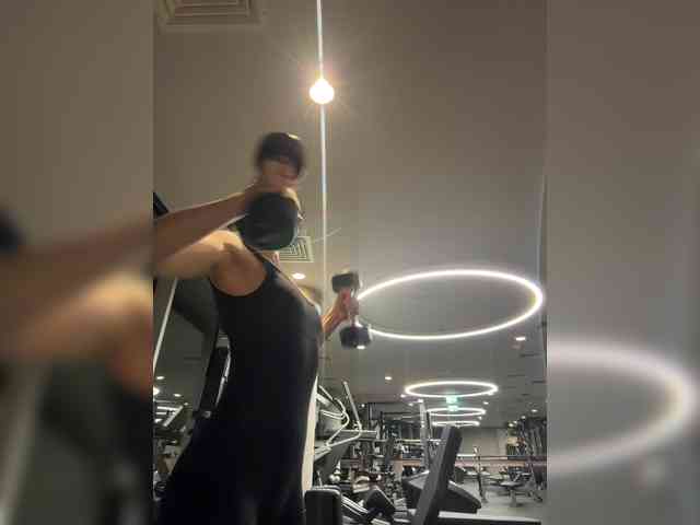 MistressX555 webcam