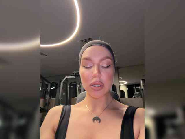 MistressX555 webcam