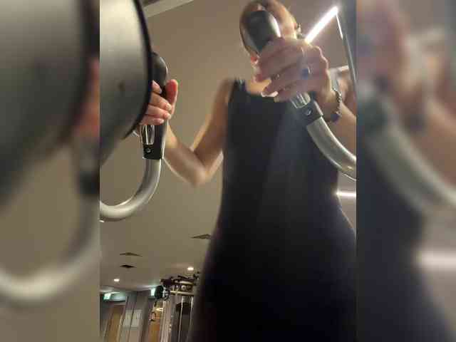 MistressX555 webcam