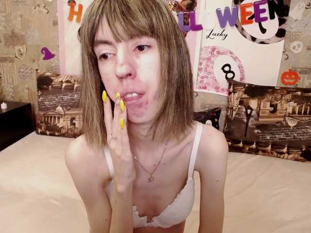 Unusual-G, live now on BongaCams