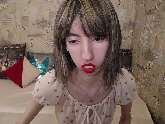 Unusual-G live webcam show