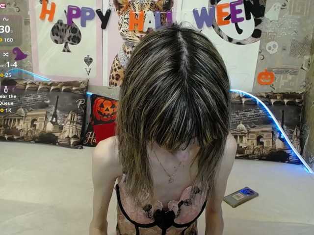 Unusual-G live cam on BongaCams