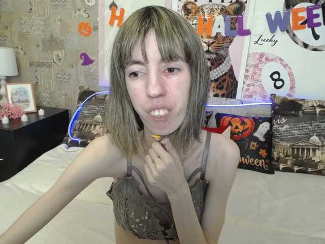 Unusual-G live cam on BongaCams