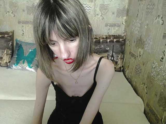 Unusual-G live cam on BongaCams