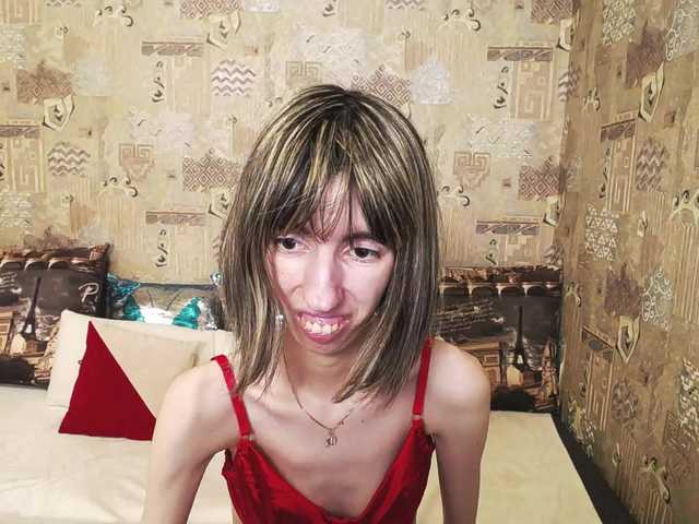Unusual-G live cam on BongaCams