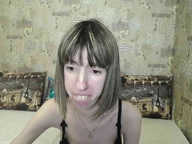 Unusual-G Live Webcam on BongaCams