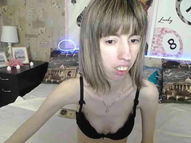 Unusual-G webcam