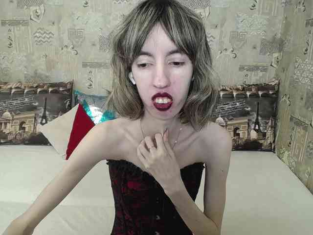 Unusual-G webcam