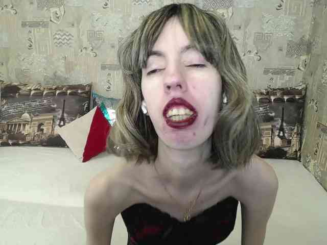 Unusual-G webcam