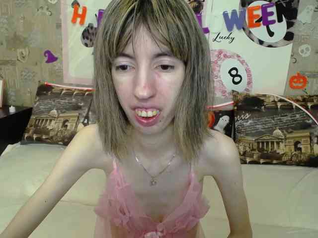 Unusual-G webcam