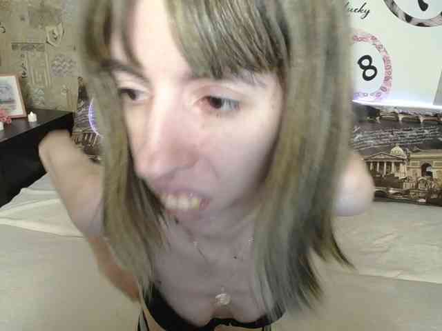 Unusual-G webcam