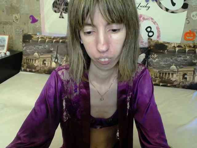 Unusual-G webcam