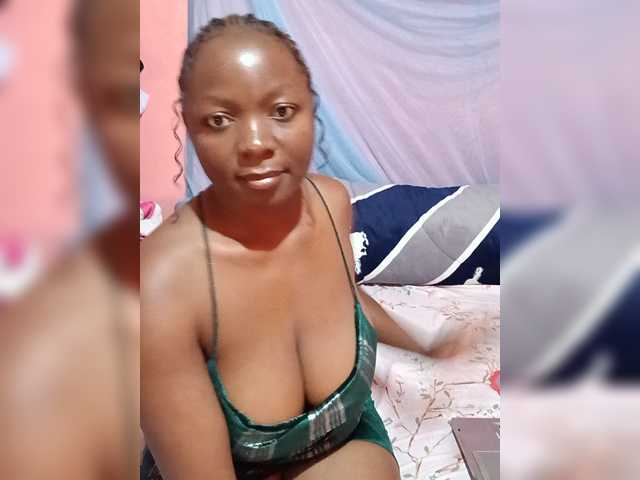 Boobyqueena