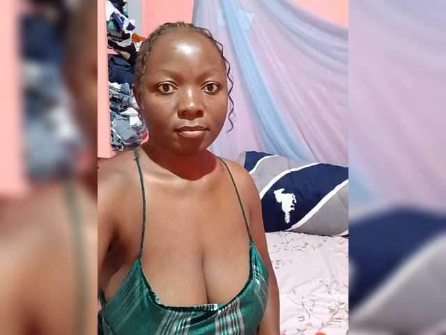 Boobyqueena