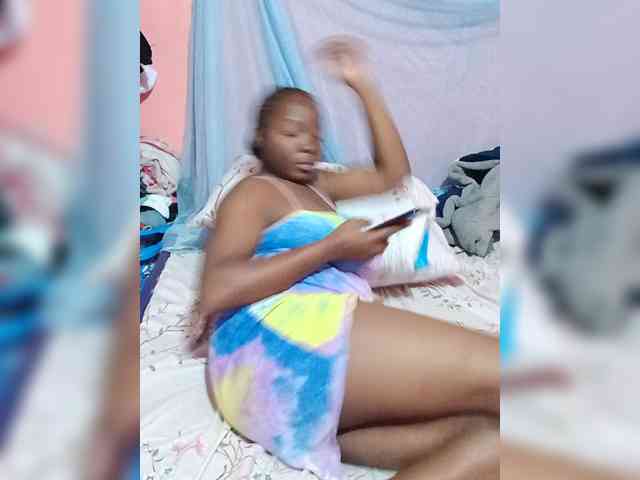 Boobyqueena webcam