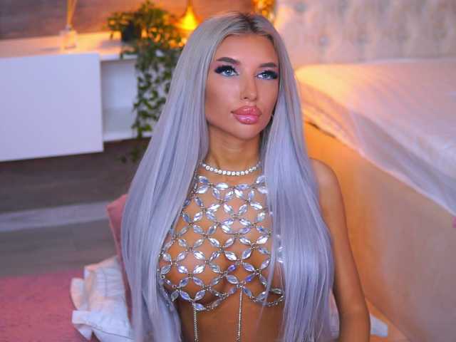 JuicyJessye live cam on BongaCams