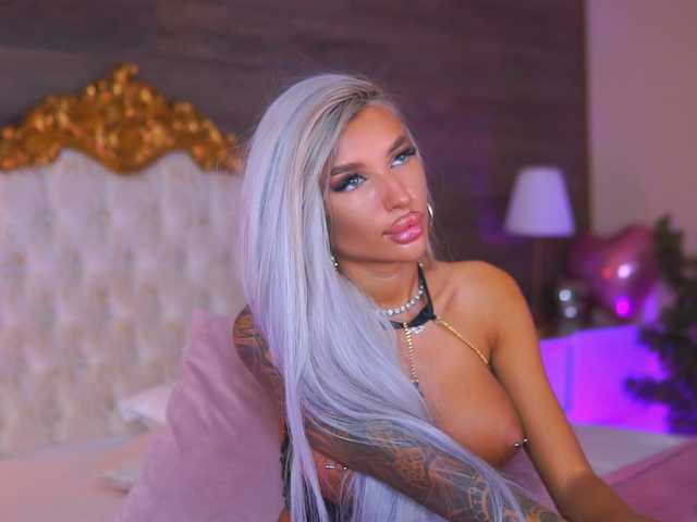 JuicyJessye live cam on BongaCams