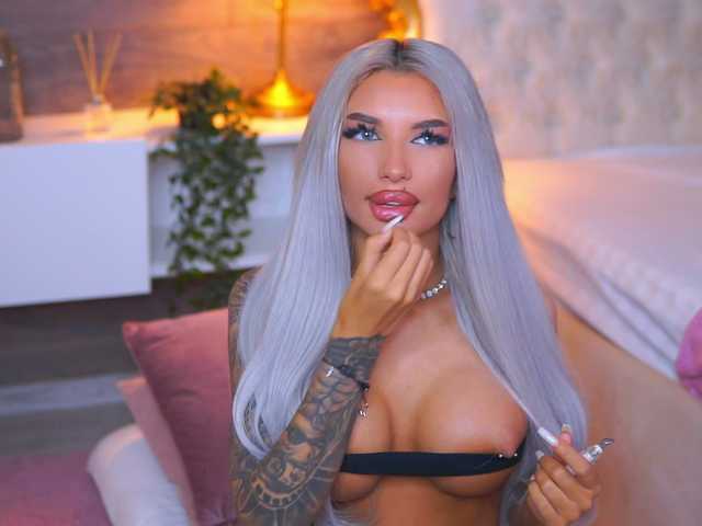  JuicyJessye chat room