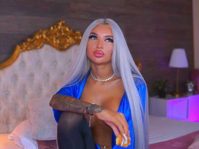 JuicyJessye live cam on BongaCams