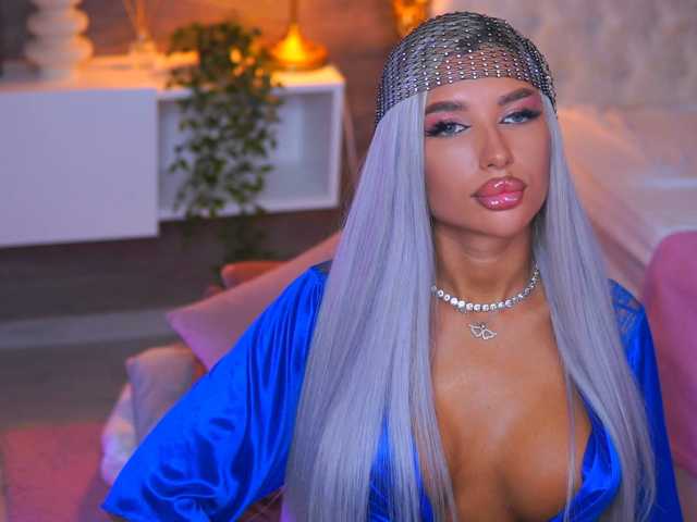 JuicyJessye live cam on BongaCams