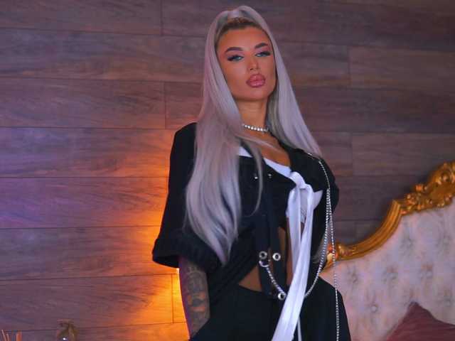 JuicyJessye live cam on BongaCams