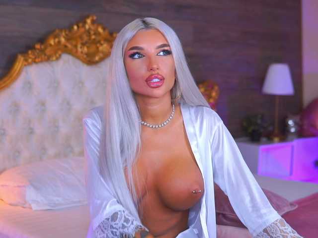 JuicyJessye live cam on BongaCams