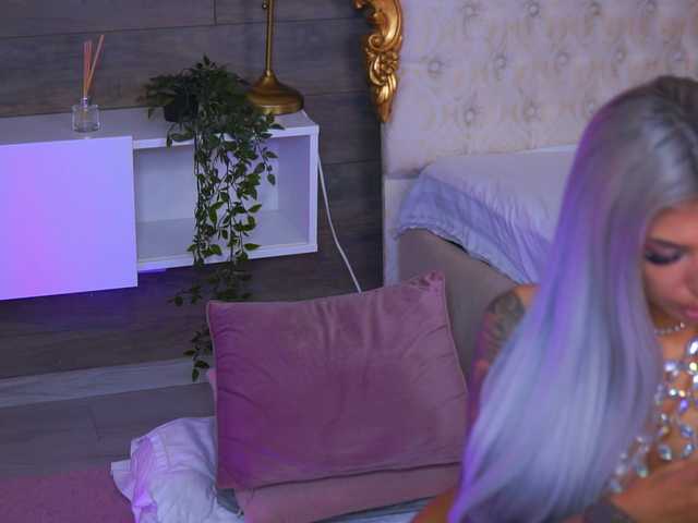 JuicyJessye live cam on BongaCams