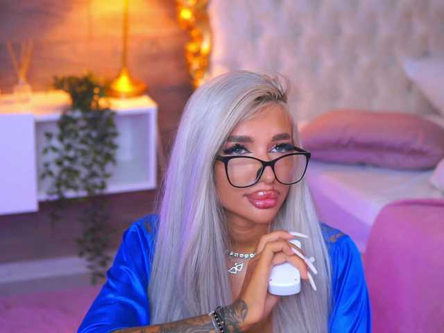 JuicyJessye live cam on BongaCams