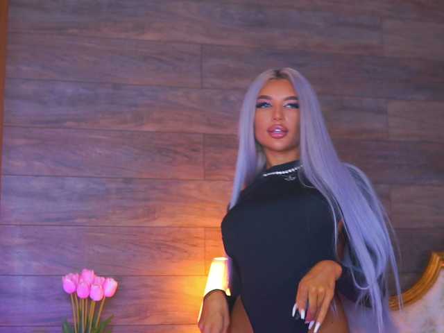 JuicyJessye live cam on BongaCams