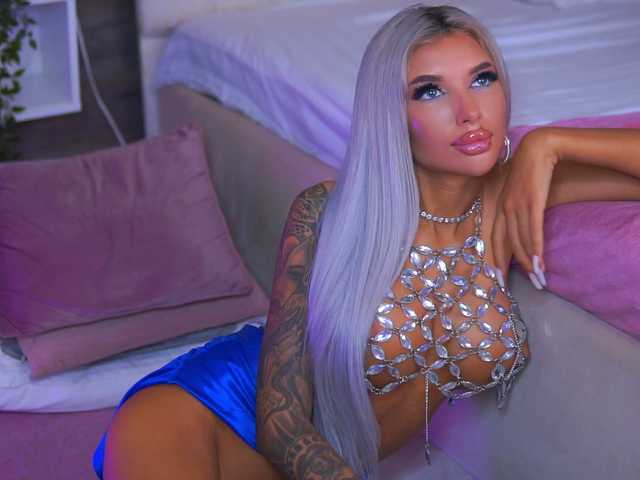 JuicyJessye live cam on BongaCams