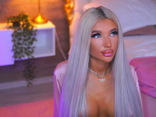 JuicyJessye live cam on BongaCams