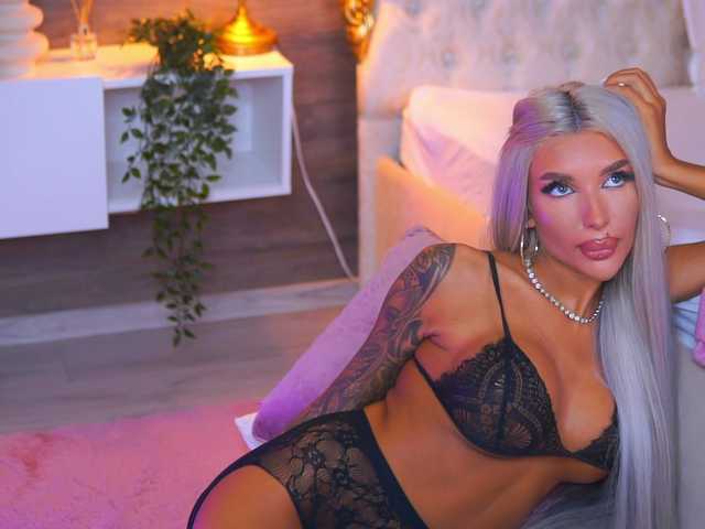 JuicyJessye live cam on BongaCams