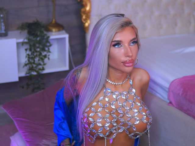 JuicyJessye live cam on BongaCams
