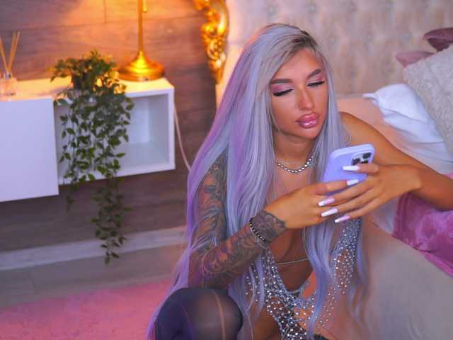 JuicyJessye live cam on BongaCams