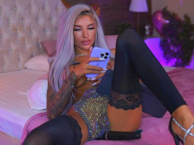 JuicyJessye live cam on BongaCams