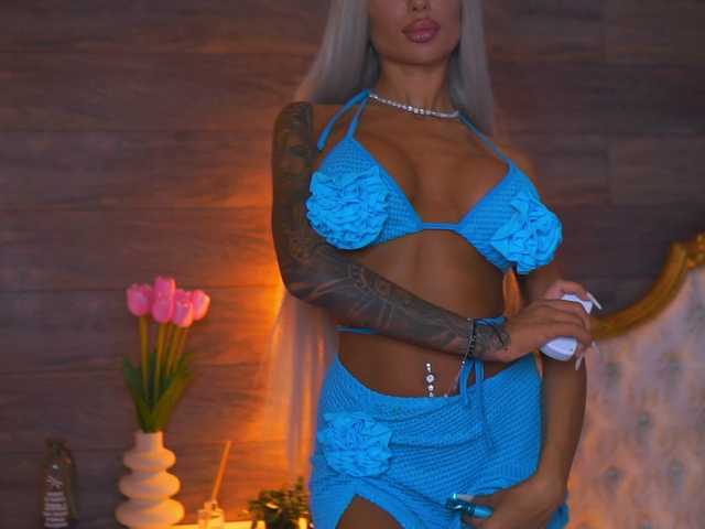 JuicyJessye live cam on BongaCams