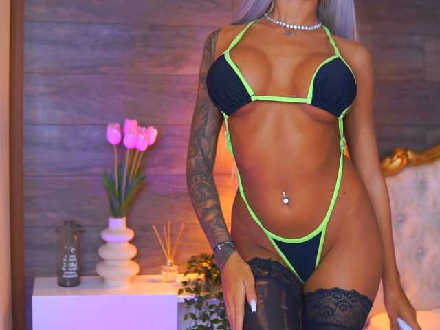 JuicyJessye live cam on BongaCams