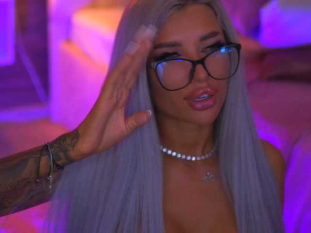 JuicyJessye live cam on BongaCams