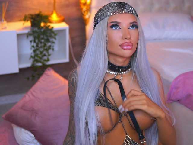 juicyjessye live sex show
