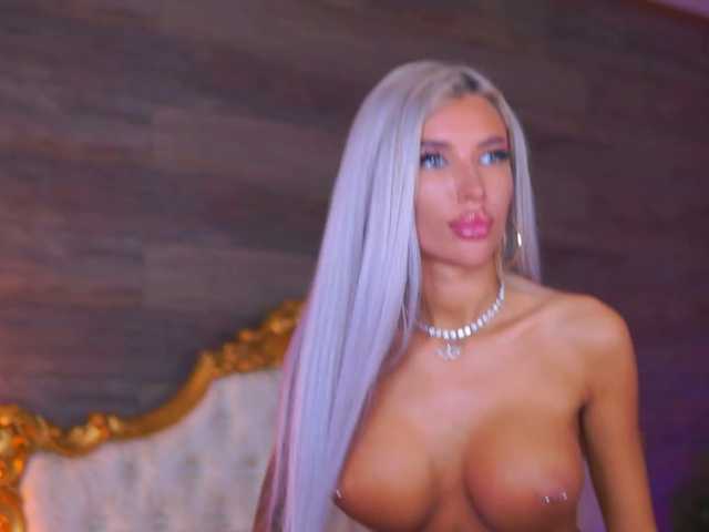 JuicyJessye live cam on BongaCams