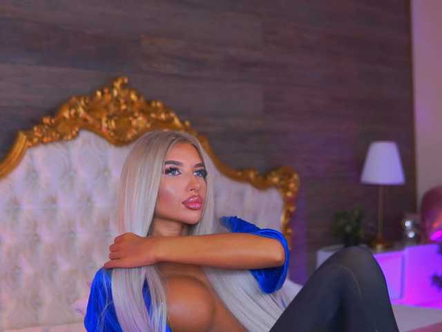 JuicyJessye live cam on BongaCams