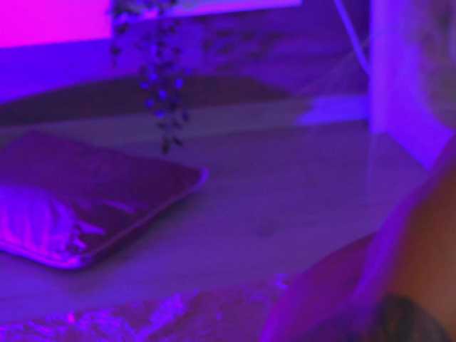 JuicyJessye live cam on BongaCams
