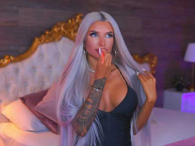 JuicyJessye live cam on BongaCams