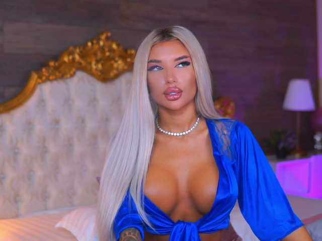 JuicyJessye live cam on BongaCams