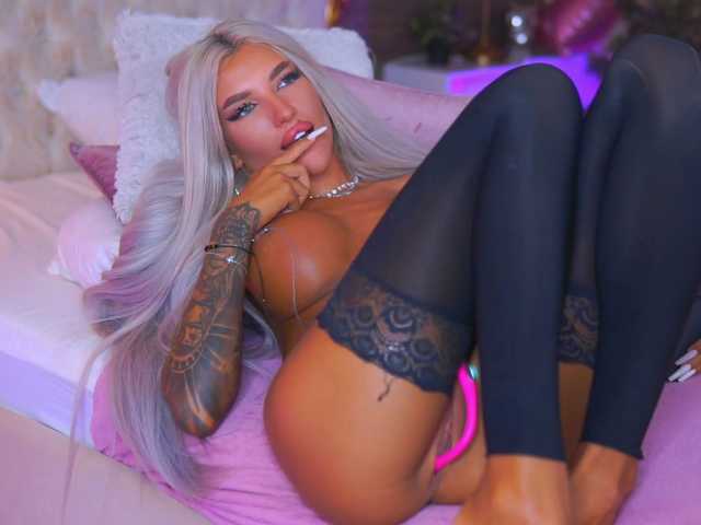 JuicyJessye live cam on BongaCams