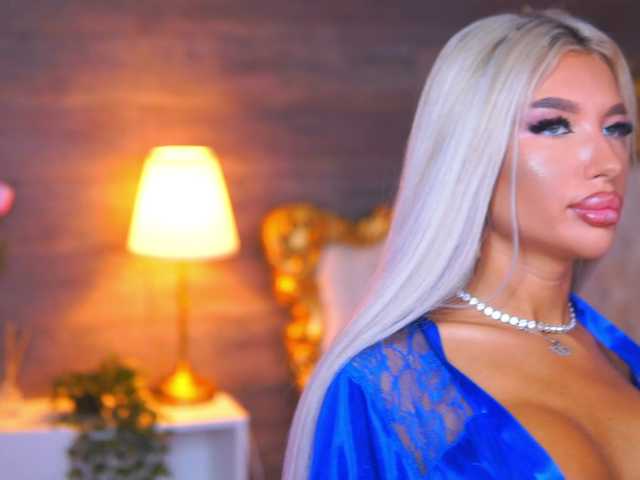 JuicyJessye live cam on BongaCams