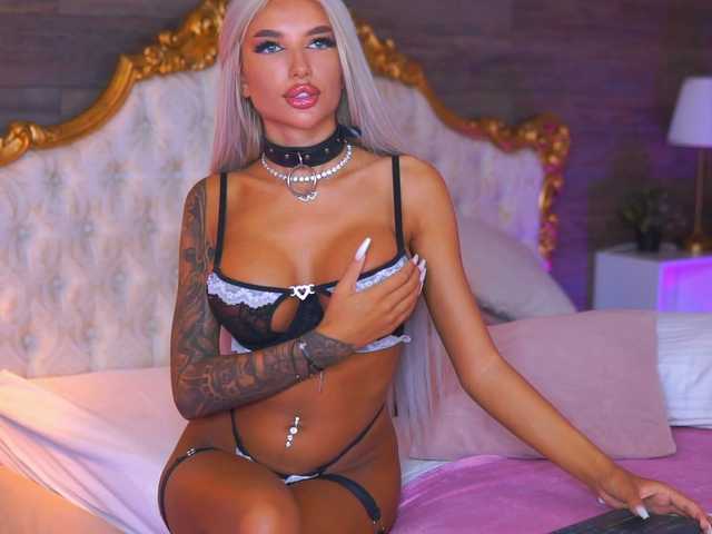 JuicyJessye live cam on BongaCams