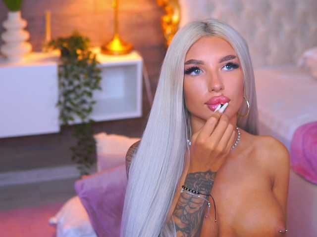 JuicyJessye live cam on BongaCams
