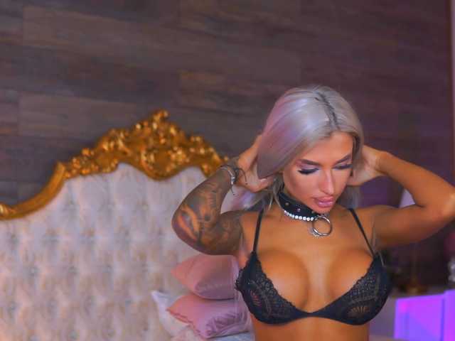 JuicyJessye live cam on BongaCams